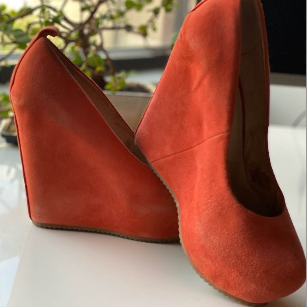 Aldo Suede Wedge, Coral Size 6